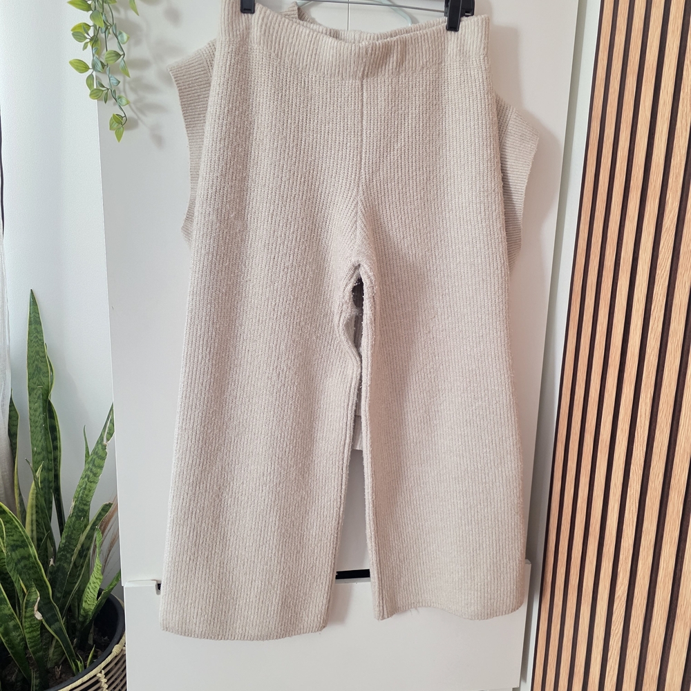 Cozy Beige Knit Sweater and Pants Set - Picture 5 of 7